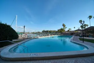 Propiedad en alquiler con 2 dormitorios y 2 baños en Treasure Island