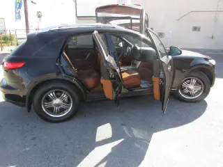 2004 Infiniti FX35