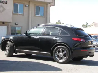 2004 Infiniti FX35