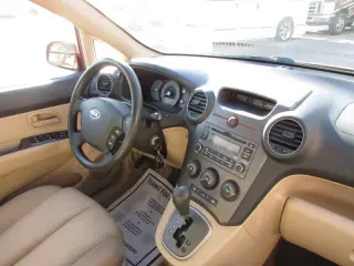2007 Kia Rondo LX