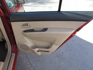 2007 Kia Rondo LX