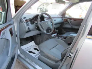 2001 Mercedes-Benz E-Class E 320