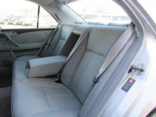 2001 Mercedes-Benz E-Class E 320