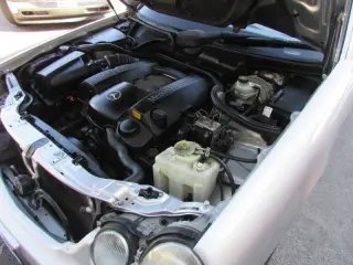 2001 Mercedes-Benz E-Class E 320