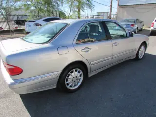 2001 Mercedes-Benz E-Class E 320