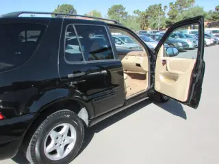 2000 Mercedes-Benz M-Class ML 320