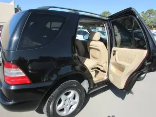2000 Mercedes-Benz M-Class ML 320