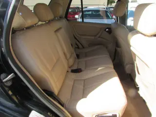 2000 Mercedes-Benz M-Class ML 320