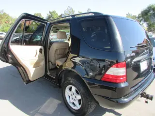 2000 Mercedes-Benz M-Class ML 320