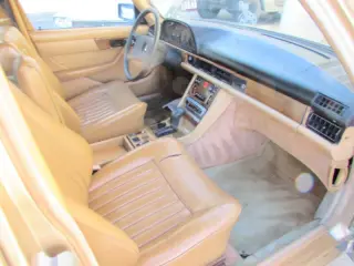 1984 Mercedes-Benz 300-Class 300 SD