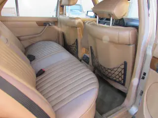 1984 Mercedes-Benz 300-Class 300 SD