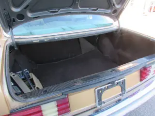 1984 Mercedes-Benz 300-Class 300 SD