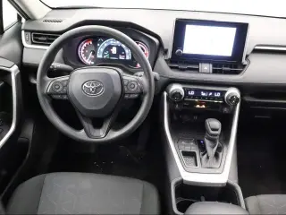 Toyota RAV4 2025 XLE 4dr SUV