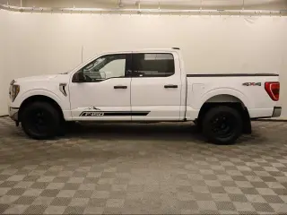Ford F-150 2023 4x4 XL 4dr SuperCrew 5.5 ft. SB