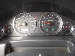 2007 Jeep Commander Sport