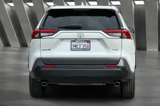 Toyota RAV4 2024 XLE Premium 4dr SUV