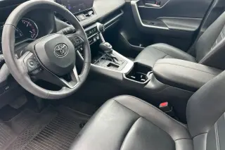 Toyota RAV4 2024 XLE Premium 4dr SUV