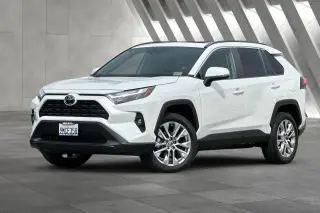 Toyota RAV4 2024 XLE Premium 4dr SUV
