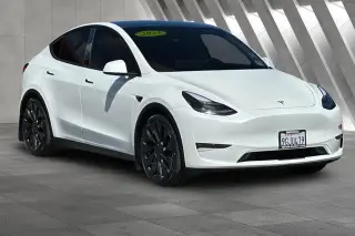 Tesla Model Y 2023 AWD Performance 4dr Crossover