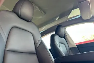 Tesla Model Y 2023 AWD Performance 4dr Crossover