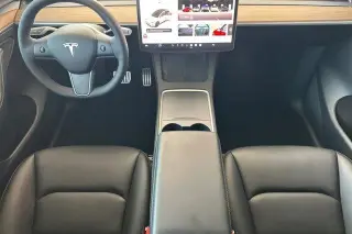 Tesla Model Y 2023 AWD Performance 4dr Crossover