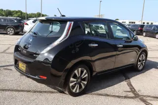 2017 Nissan LEAF SL
