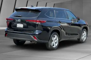 Toyota Highlander 2023 LE 4dr SUV