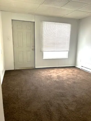 Propiedad en alquiler con 0 habitaciones y 1 baño en Steubenville
