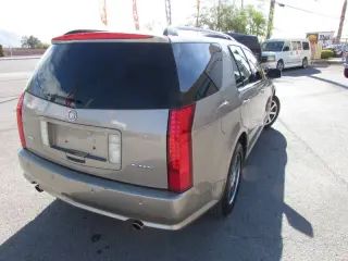 2004 Cadillac SRX