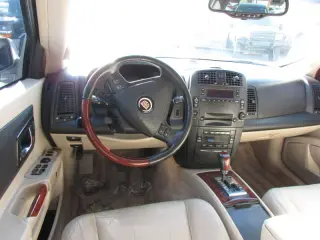 2004 Cadillac SRX