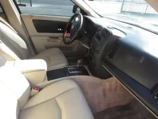 2004 Cadillac SRX