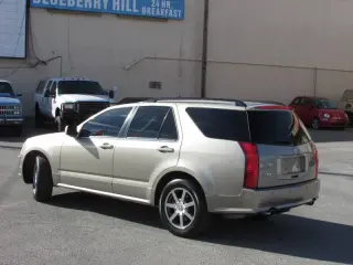 2004 Cadillac SRX