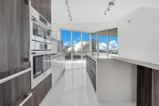 Propiedad en alquiler con 1 dormitorio y 2 baños en Miami