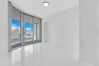 Propiedad en alquiler con 1 dormitorio y 2 baños en Miami