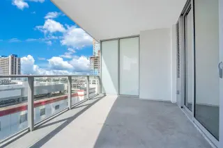 Propiedad en alquiler con 1 dormitorio y 2 baños en Miami