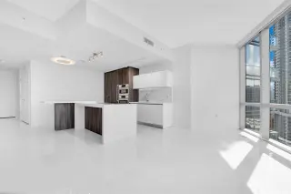 Propiedad en alquiler con 1 dormitorio y 2 baños en Miami
