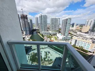 Propiedad en alquiler con 2 habitaciones y 2 baños en Miami