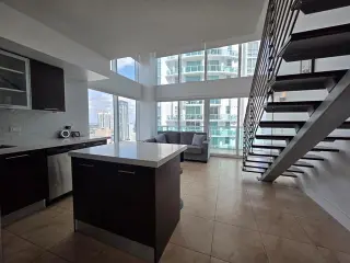 Propiedad en alquiler con 2 habitaciones y 2 baños en Miami