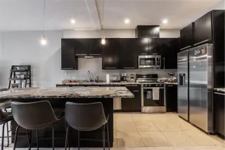 Propiedad en alquiler con 4 habitaciones y 2 baños en Chicago