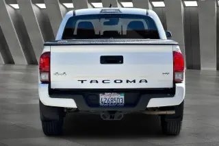 Toyota Tacoma 2021 4x4 SR V6 4dr Double Cab 5.0 ft SB
