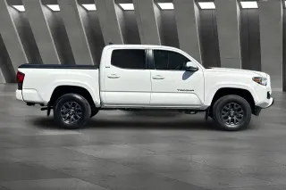 Toyota Tacoma 2021 4x4 SR V6 4dr Double Cab 5.0 ft SB