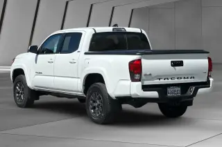 Toyota Tacoma 2021 4x4 SR V6 4dr Double Cab 5.0 ft SB