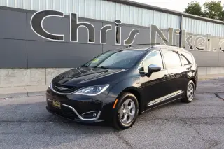 2018 Chrysler Pacifica Hybrid Limited