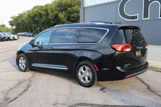 2018 Chrysler Pacifica Hybrid Limited