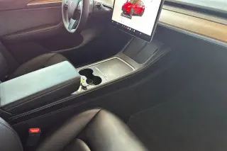 Tesla Model Y 2024 AWD Long Range 4dr Crossover