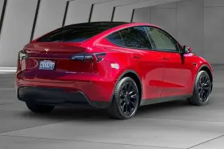 Tesla Model Y 2024 AWD Long Range 4dr Crossover