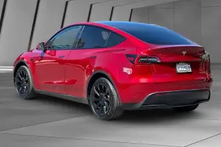 Tesla Model Y 2024 AWD Long Range 4dr Crossover