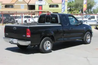 2002 Ford F-150 XLT