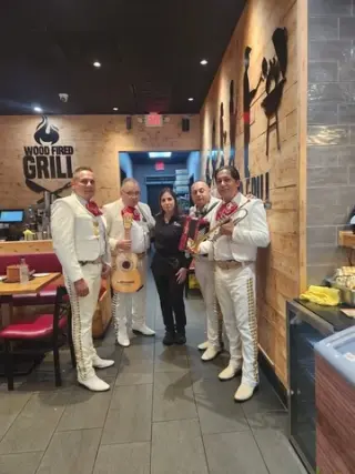 ARMANDO Y SU MARIACHI CHAPALA