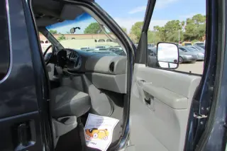2003 Ford E-Series E-150 XLT